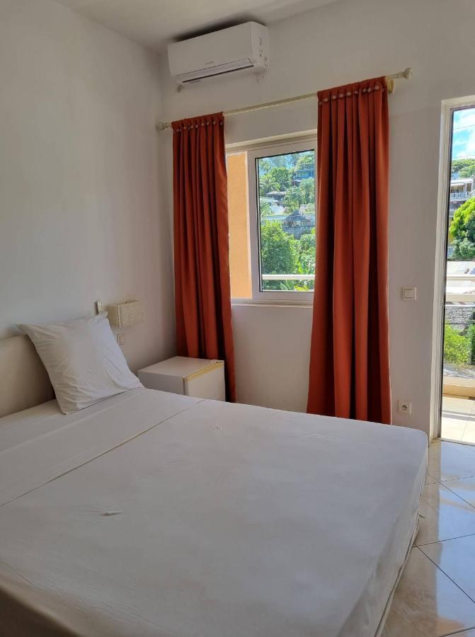 Kokoloko Hotel Ambatoloaka  Eksteriør billede
