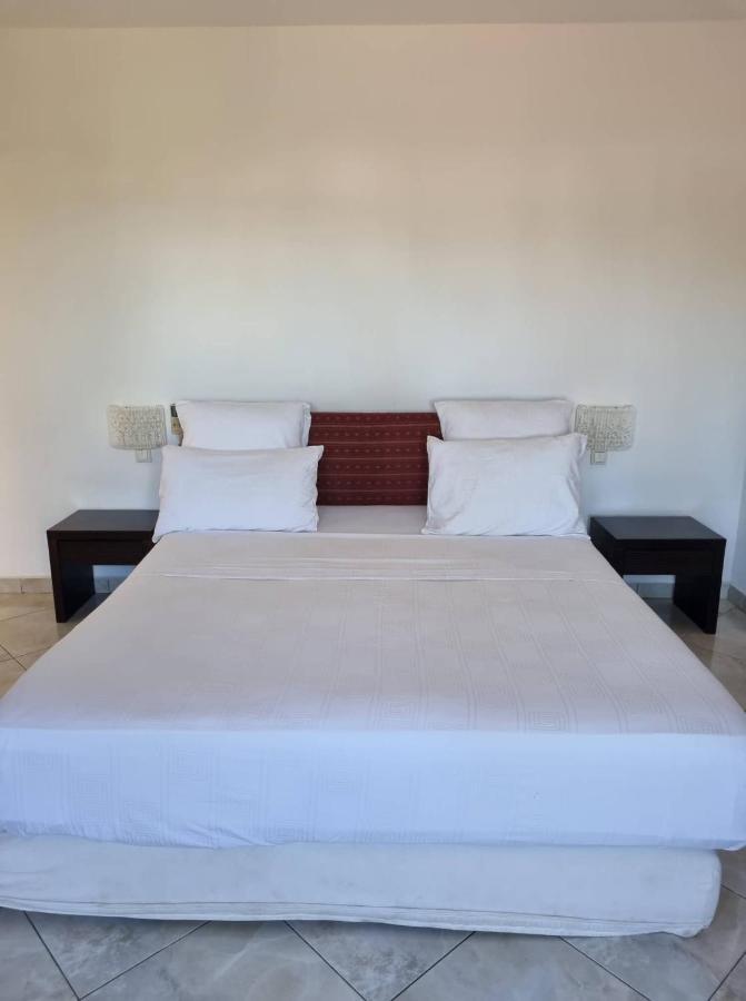 Kokoloko Hotel Ambatoloaka  Eksteriør billede