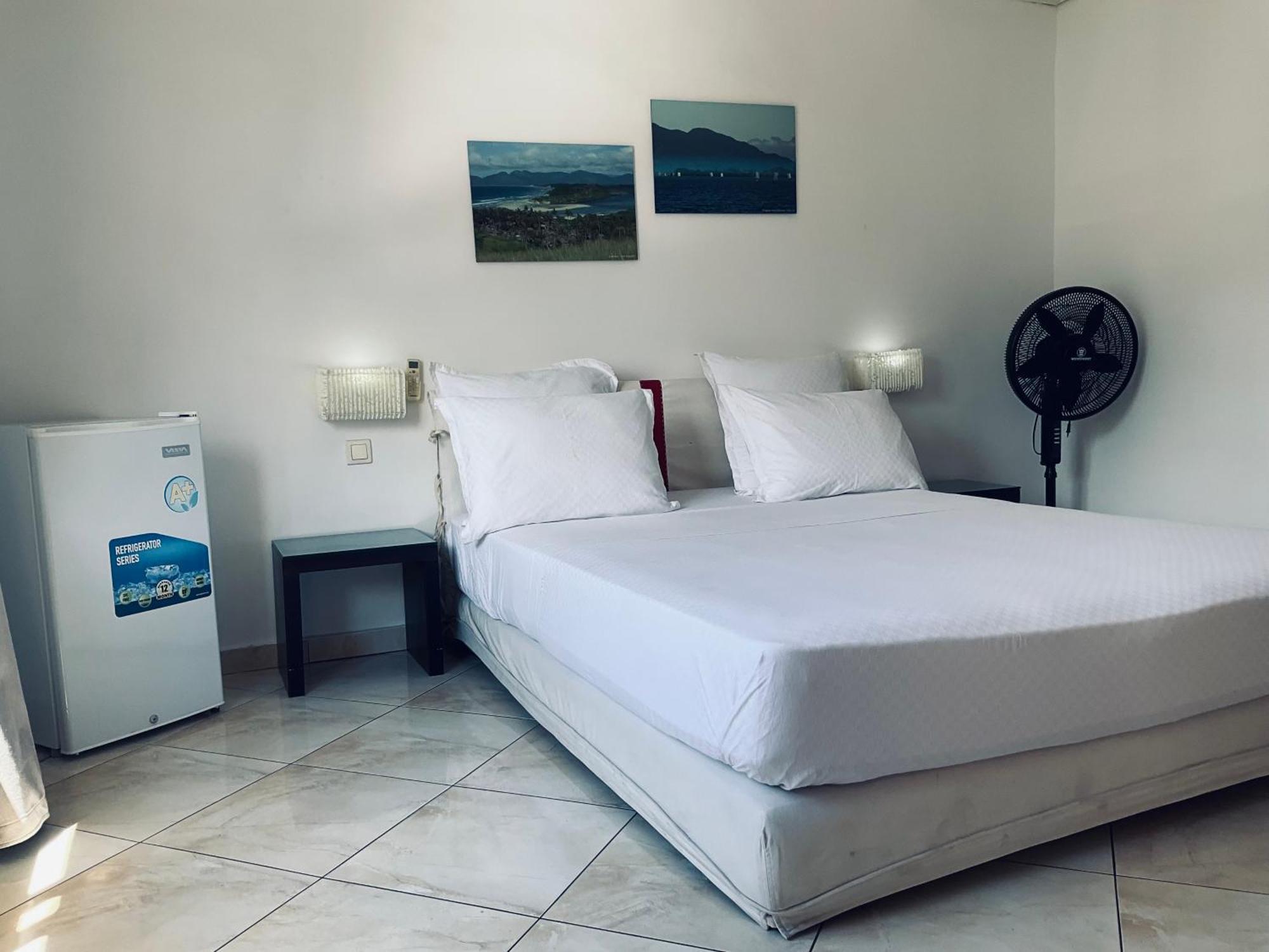 Kokoloko Hotel Ambatoloaka  Eksteriør billede