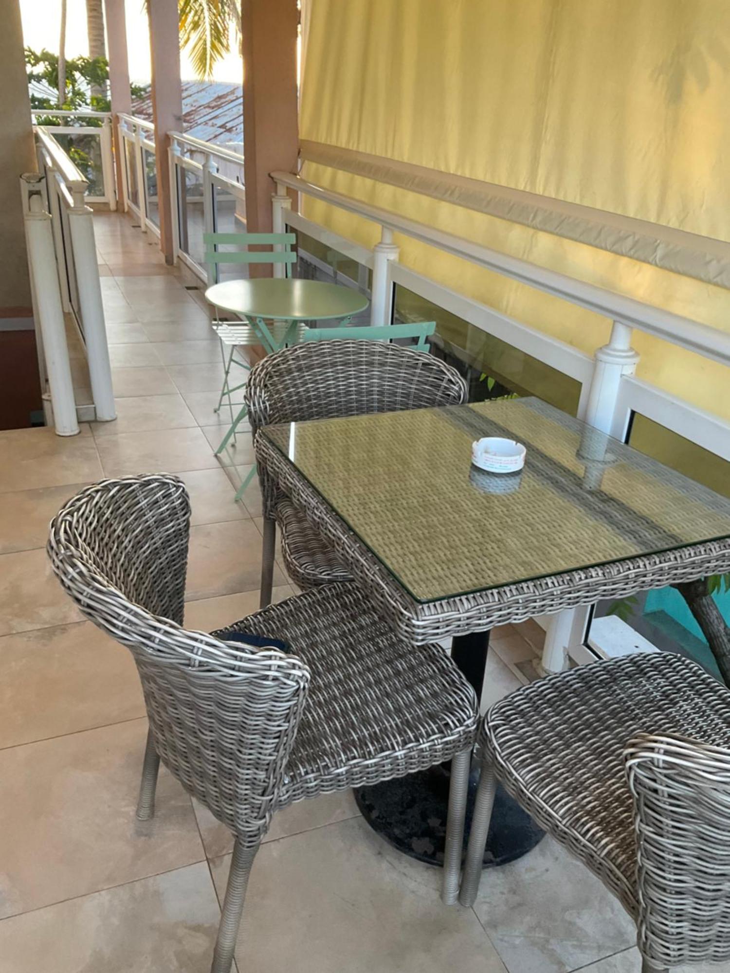 Kokoloko Hotel Ambatoloaka  Eksteriør billede