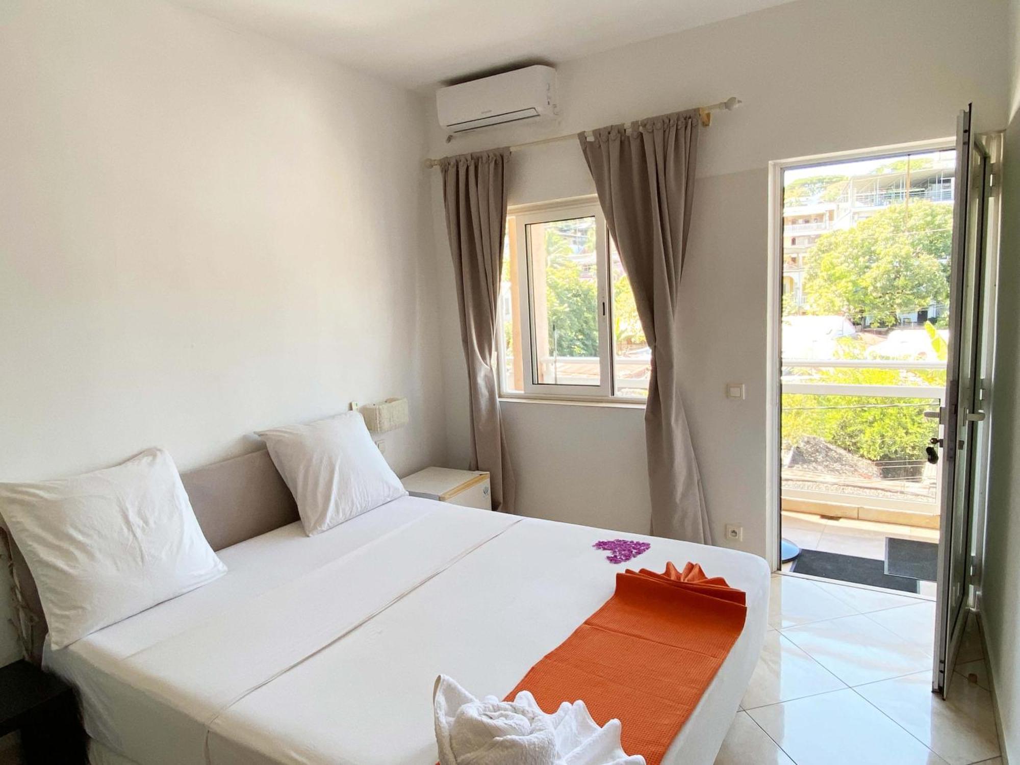 Kokoloko Hotel Ambatoloaka  Eksteriør billede