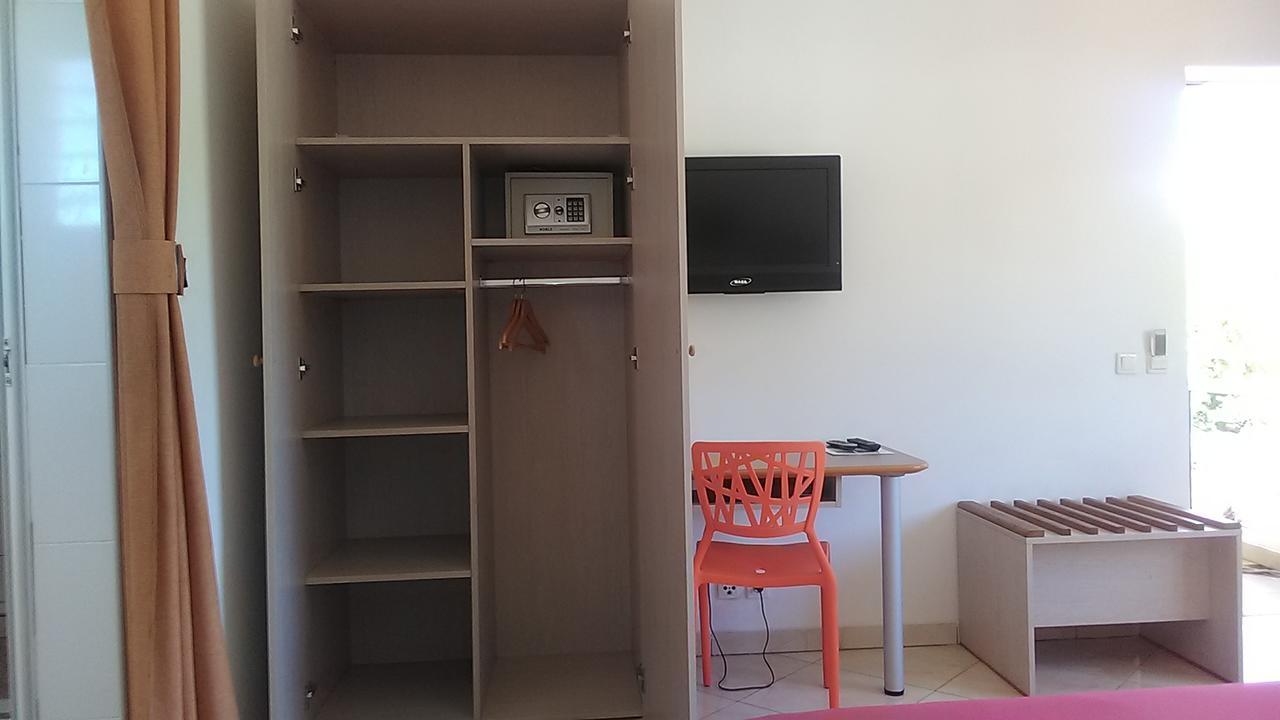 Kokoloko Hotel Ambatoloaka  Eksteriør billede
